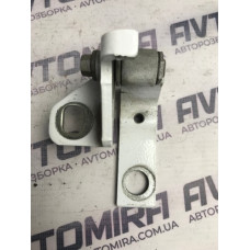 Петля двери задней левой нижняя Ford Focus 3 2011-2017 1781669